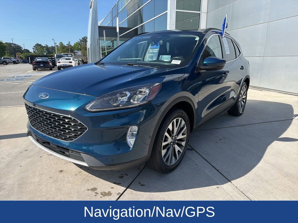 Certified 2020 Ford Escape Titanium AWD/4WD image 3