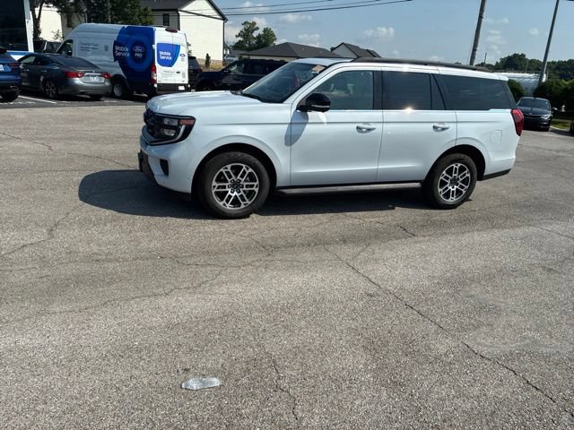 Certified 2025 Ford Expedition Active AWD/4WD image 13