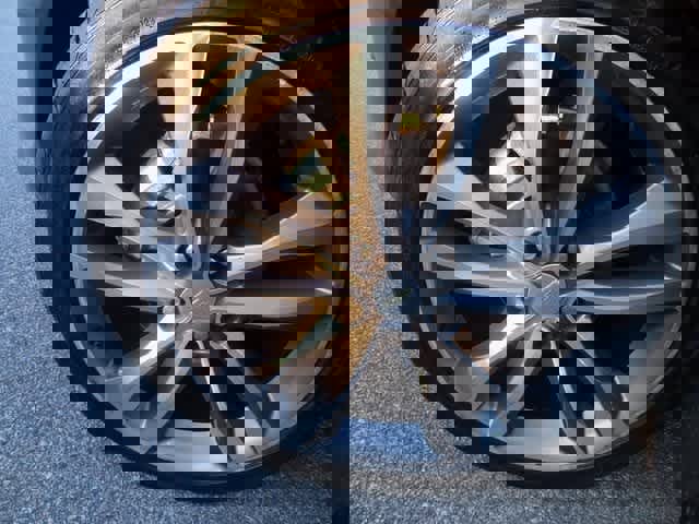 Used 2022 Chevrolet Malibu LT image 28