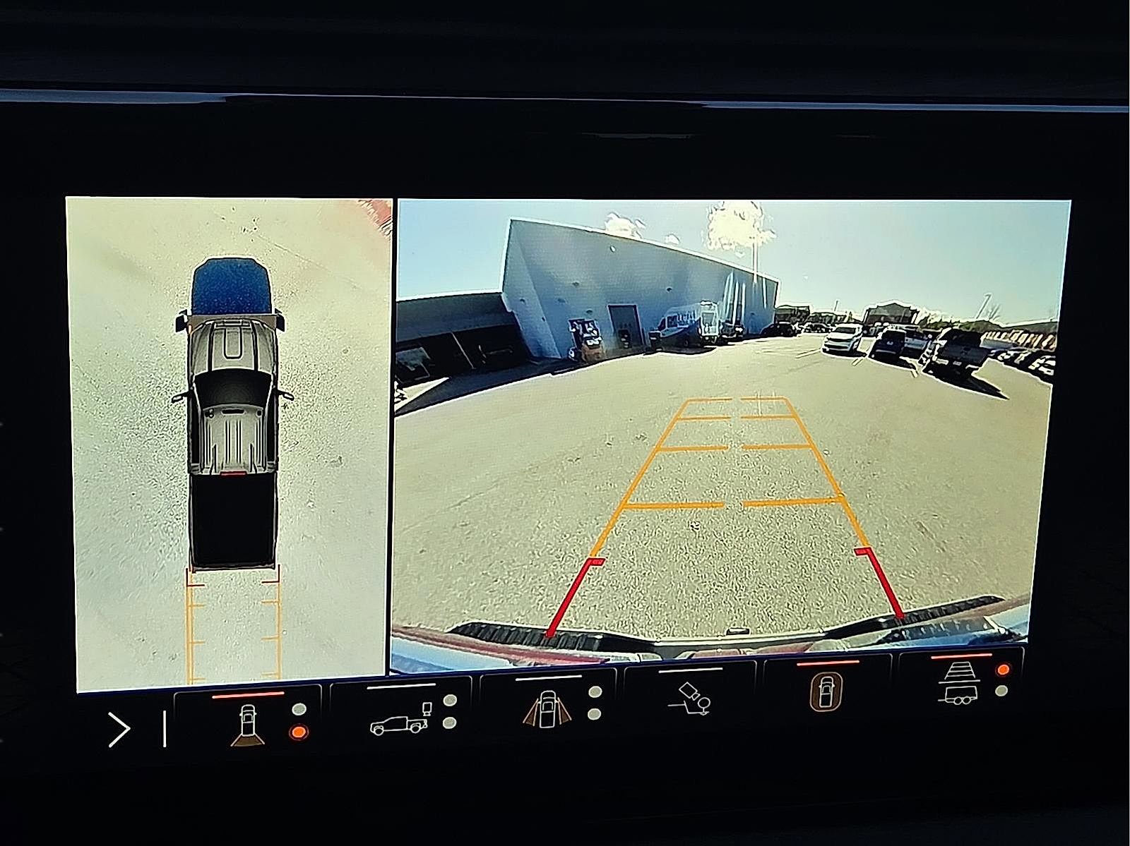 Used 2025 GMC Sierra 2500 AT4 w/ AT4 Premium Plus Package image 16