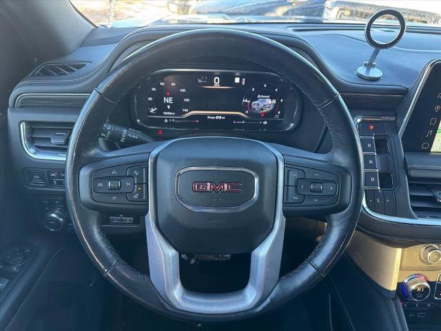 Used 2022 GMC Yukon XL SLT w/ SLT Premium Package image 13