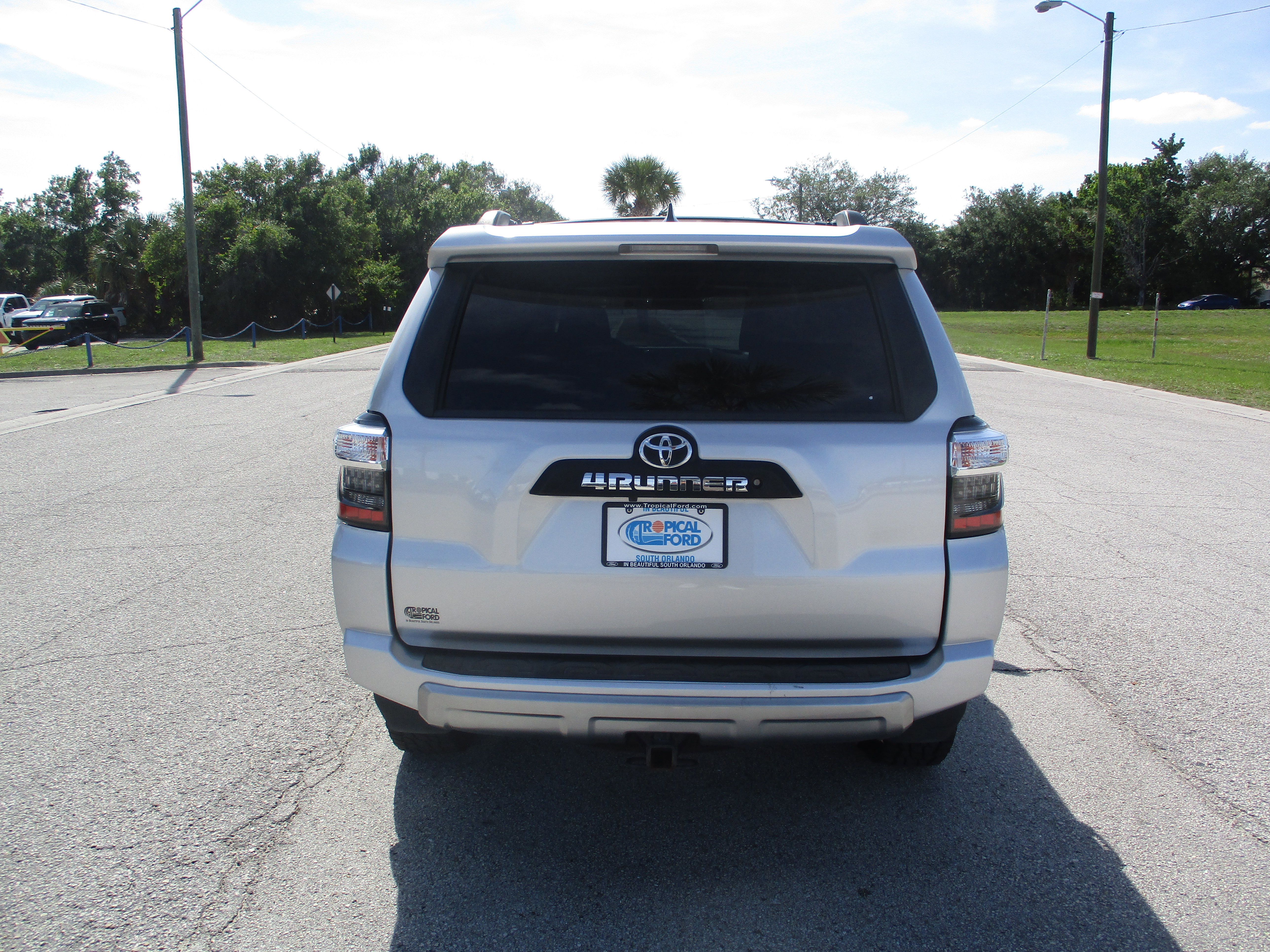 Used 2019 Toyota 4Runner TRD Off-Road Premium AWD/4WD image 4