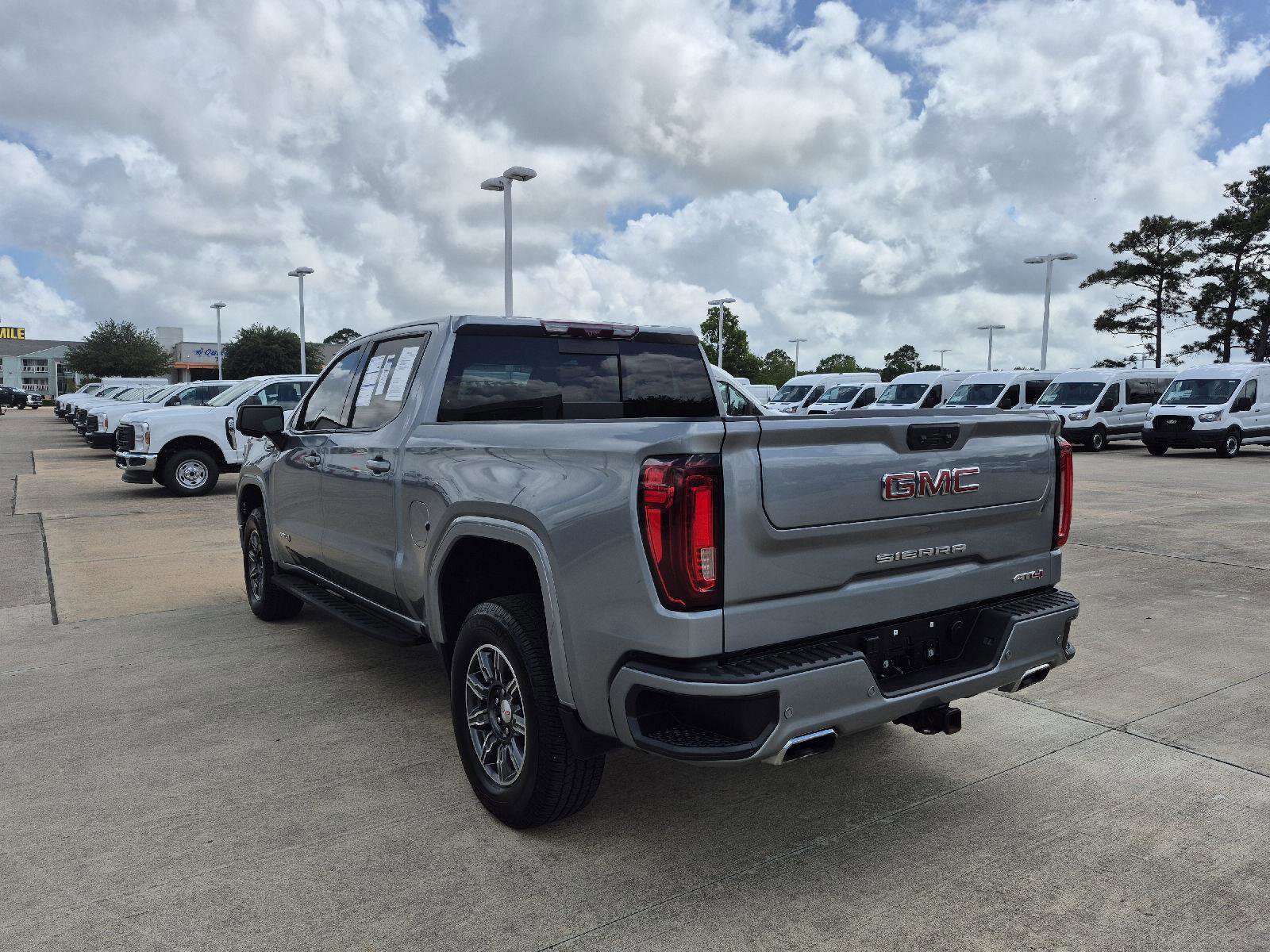 Used 2024 GMC Sierra 1500 AT4 w/ Technology Package AWD/4WD image 3