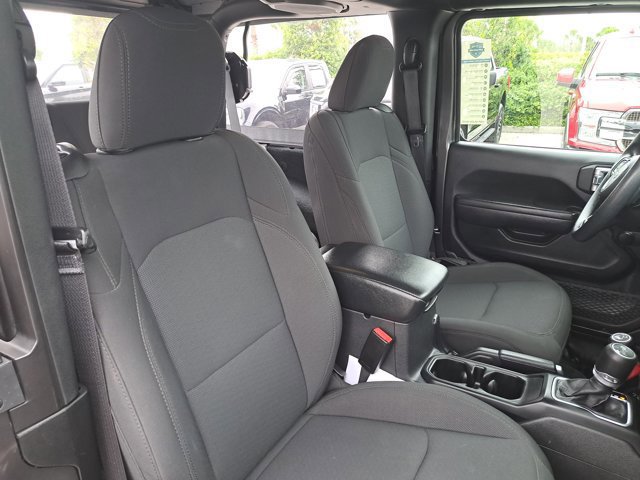 Used 2022 Jeep Wrangler Sport image 15