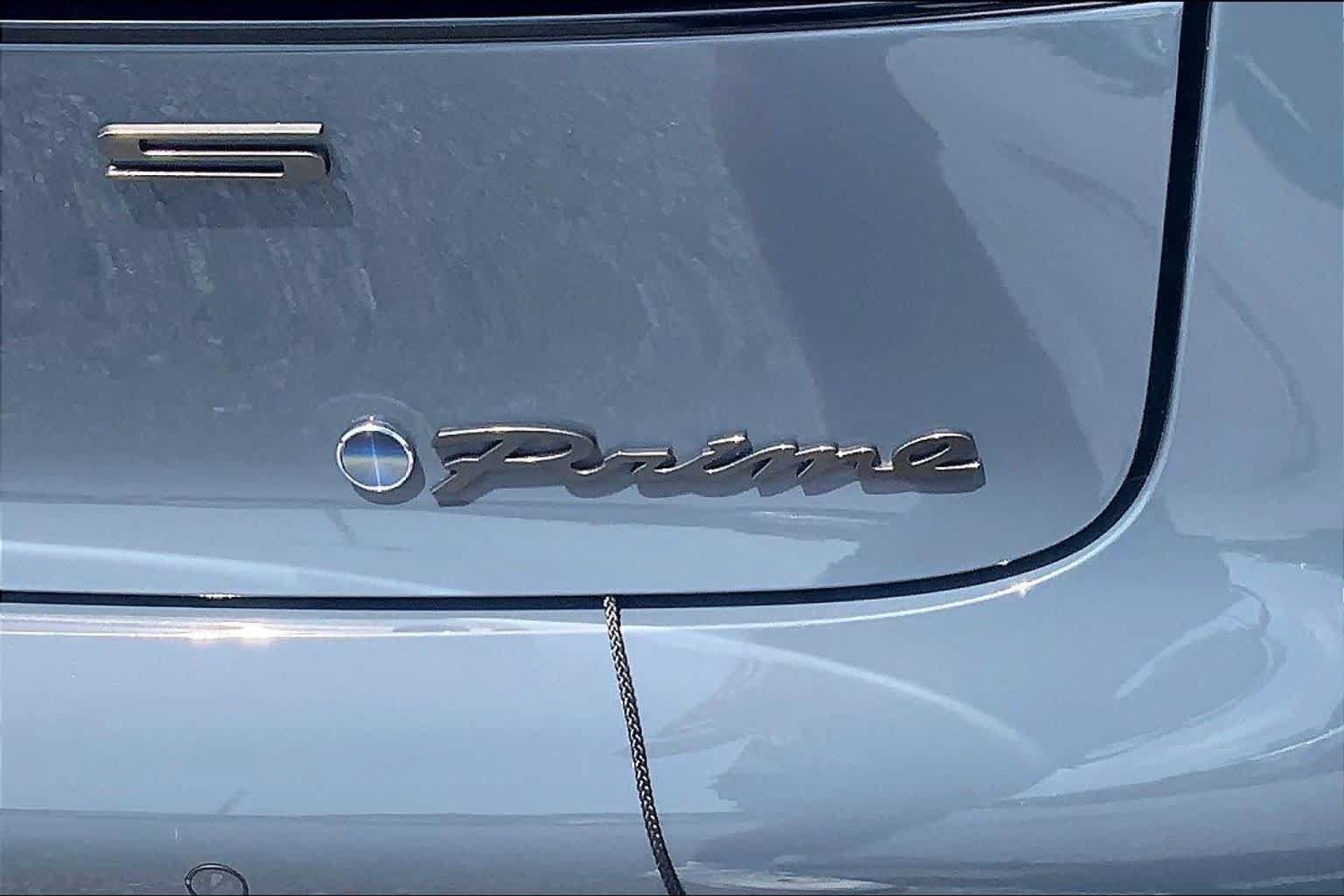 Used 2024 Toyota Prius Prime Premium FWD image 10