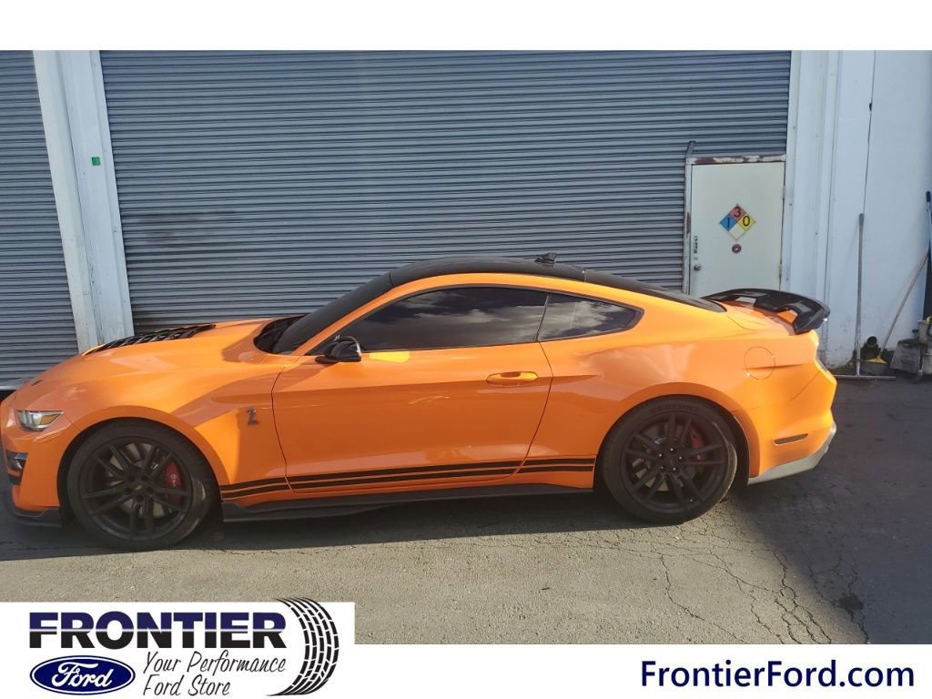 Certified 2020 Ford Mustang Shelby GT500 w/ Technology Package image 2