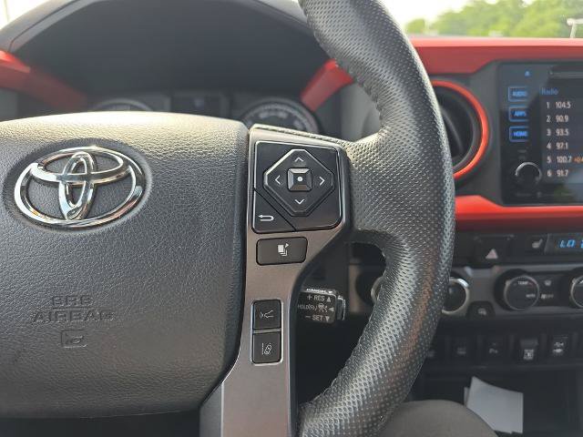 Used 2019 Toyota Tacoma TRD Sport AWD/4WD image 29