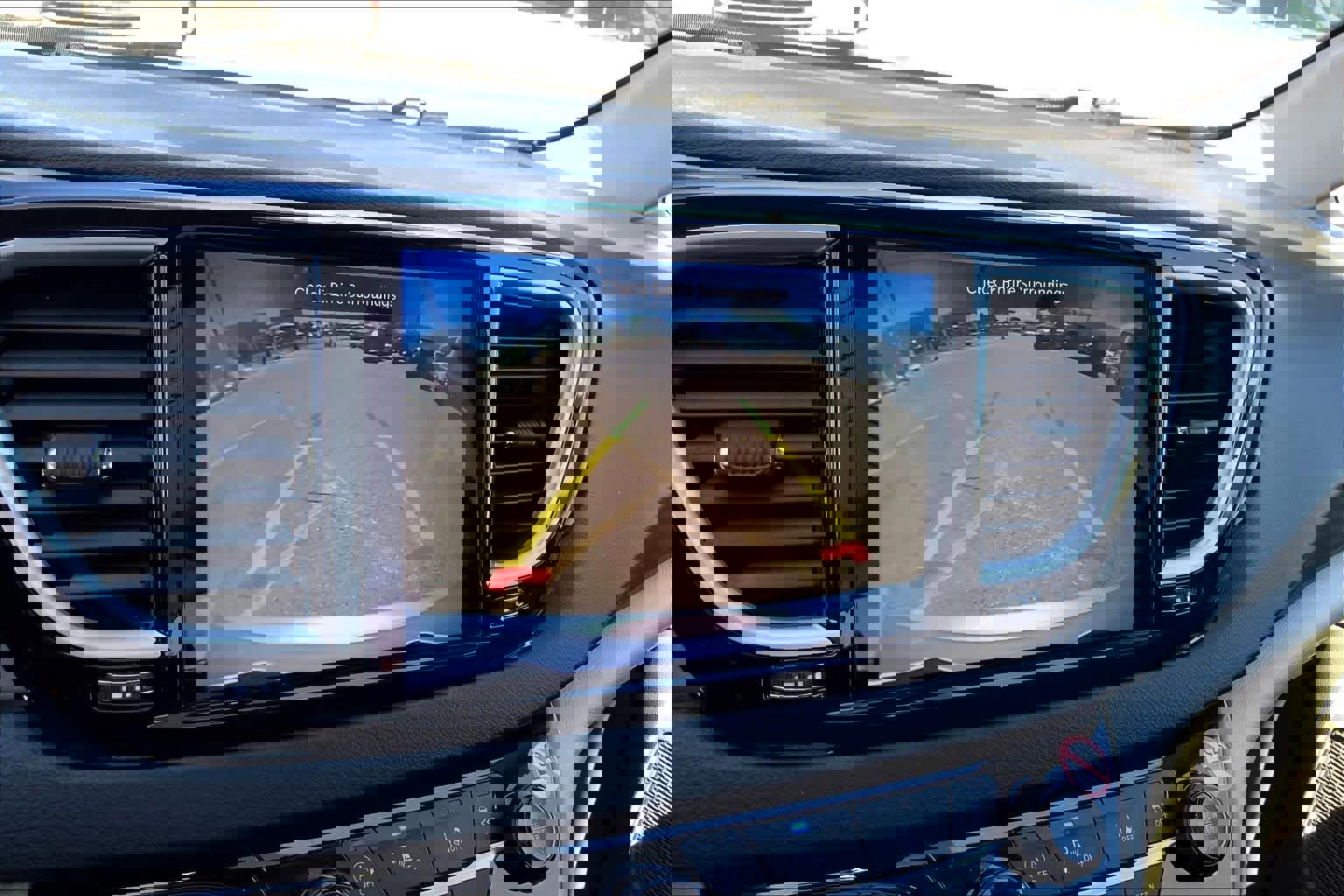 Used 2024 Chrysler Pacifica Touring-L image 27