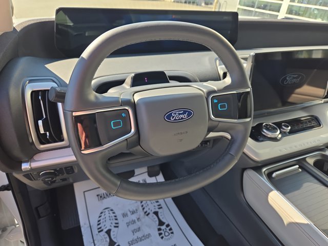 Certified 2025 Ford Expedition Active image 17