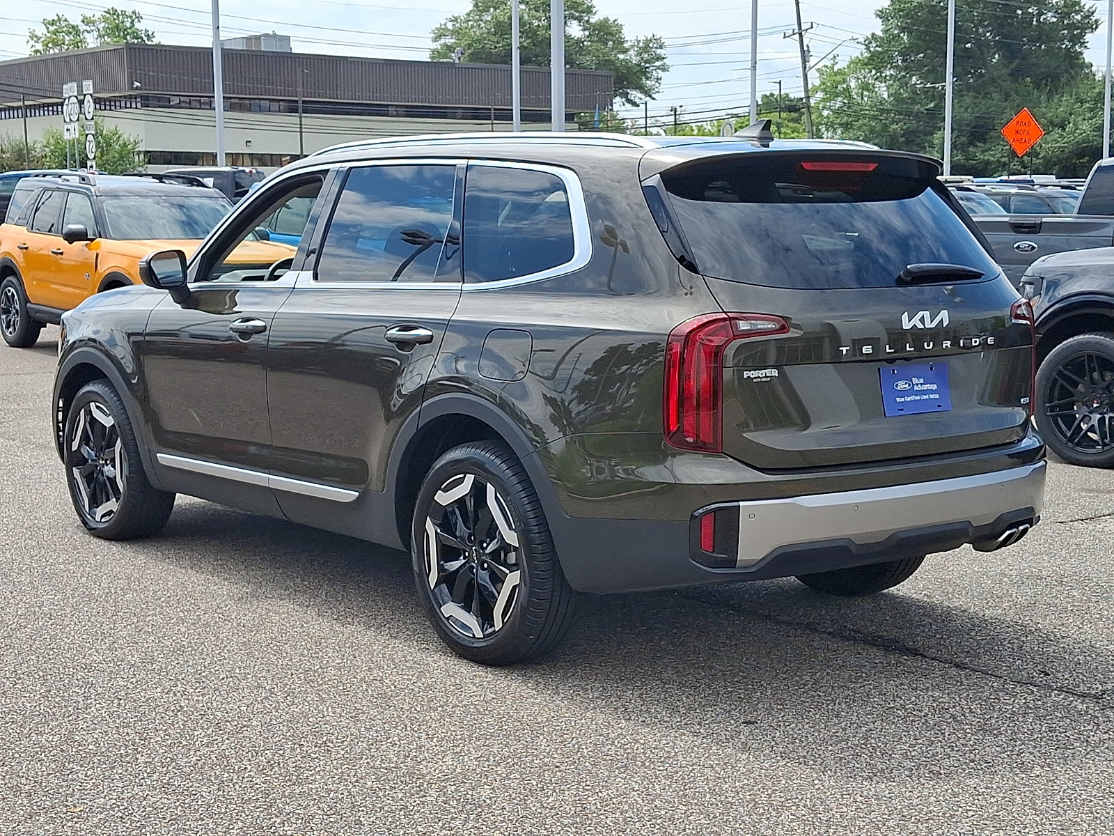 Used 2025 Kia Telluride S AWD/4WD image 7