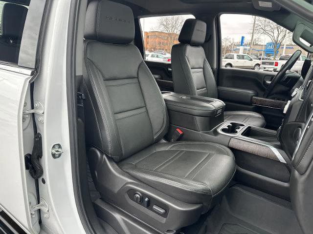 Used 2022 GMC Sierra 3500 Denali w/ Denali Ultimate Package image 33