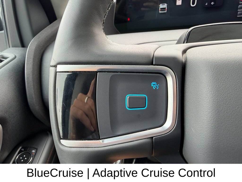 Certified 2025 Ford Expedition Active AWD/4WD image 25
