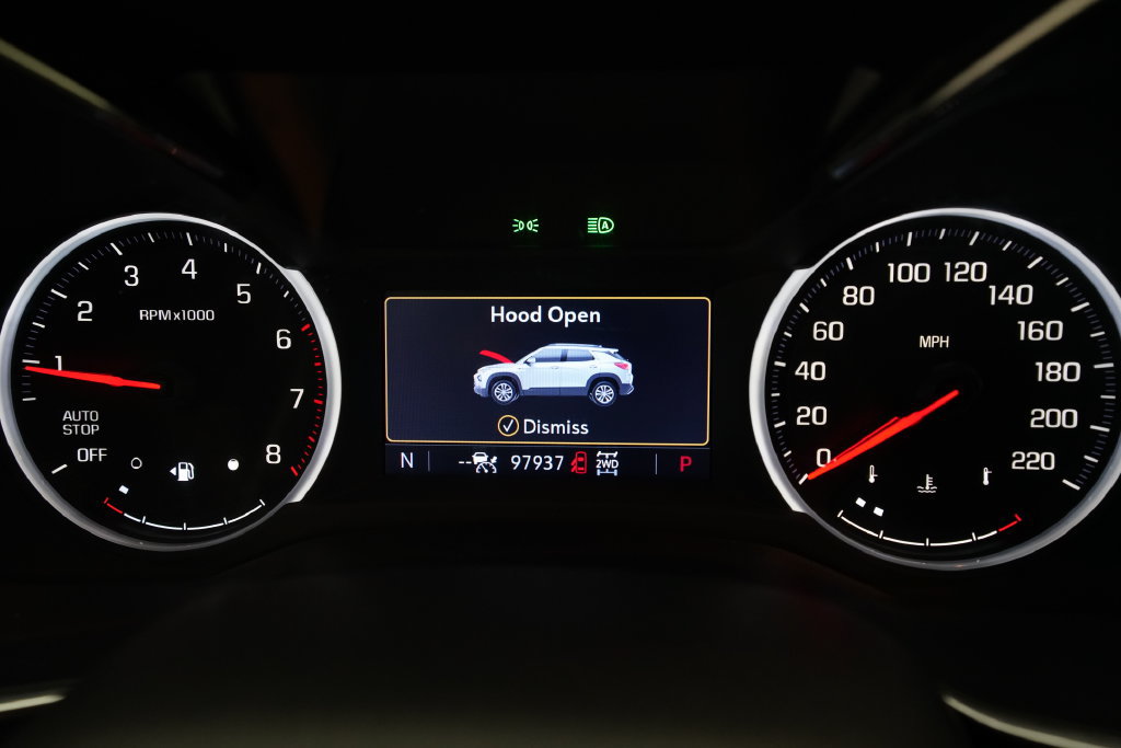 Used 2021 Chevrolet TrailBlazer LT w/ Convenience Package AWD/4WD image 2