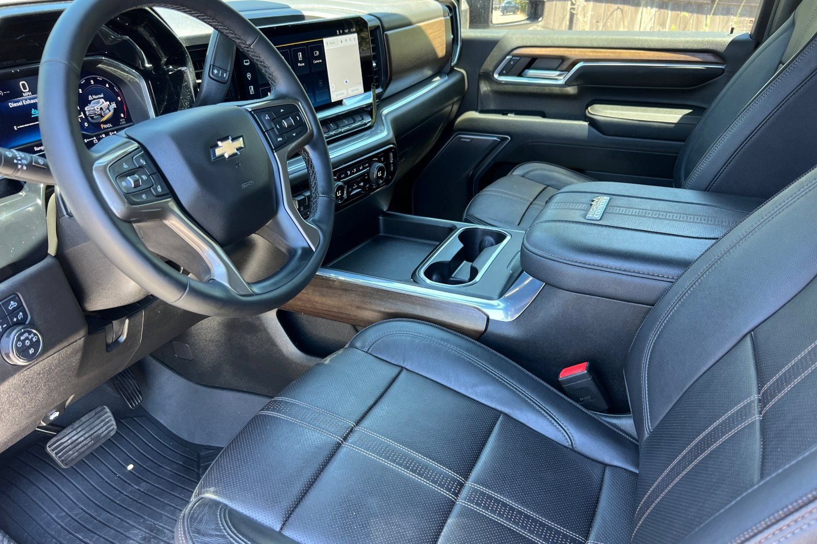 Used 2024 Chevrolet Silverado 2500 High Country AWD/4WD image 12