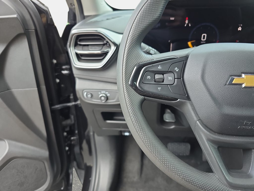 Used 2025 Chevrolet TrailBlazer LT AWD/4WD image 14