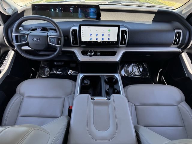 Certified 2025 Ford Expedition Active image 9