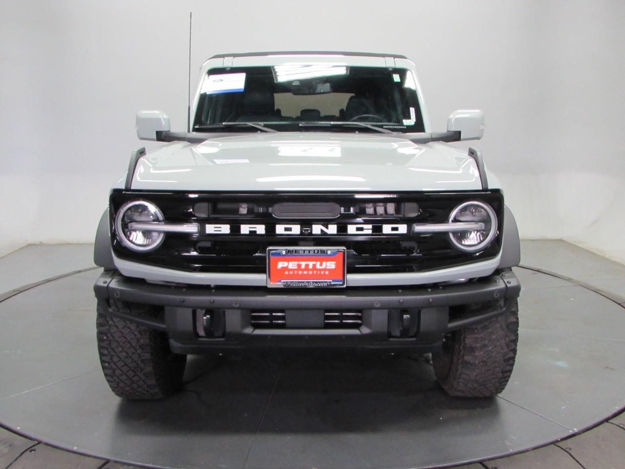 Certified 2021 Ford Bronco Outer Banks w/ Sasquatch Package AWD/4WD image 2