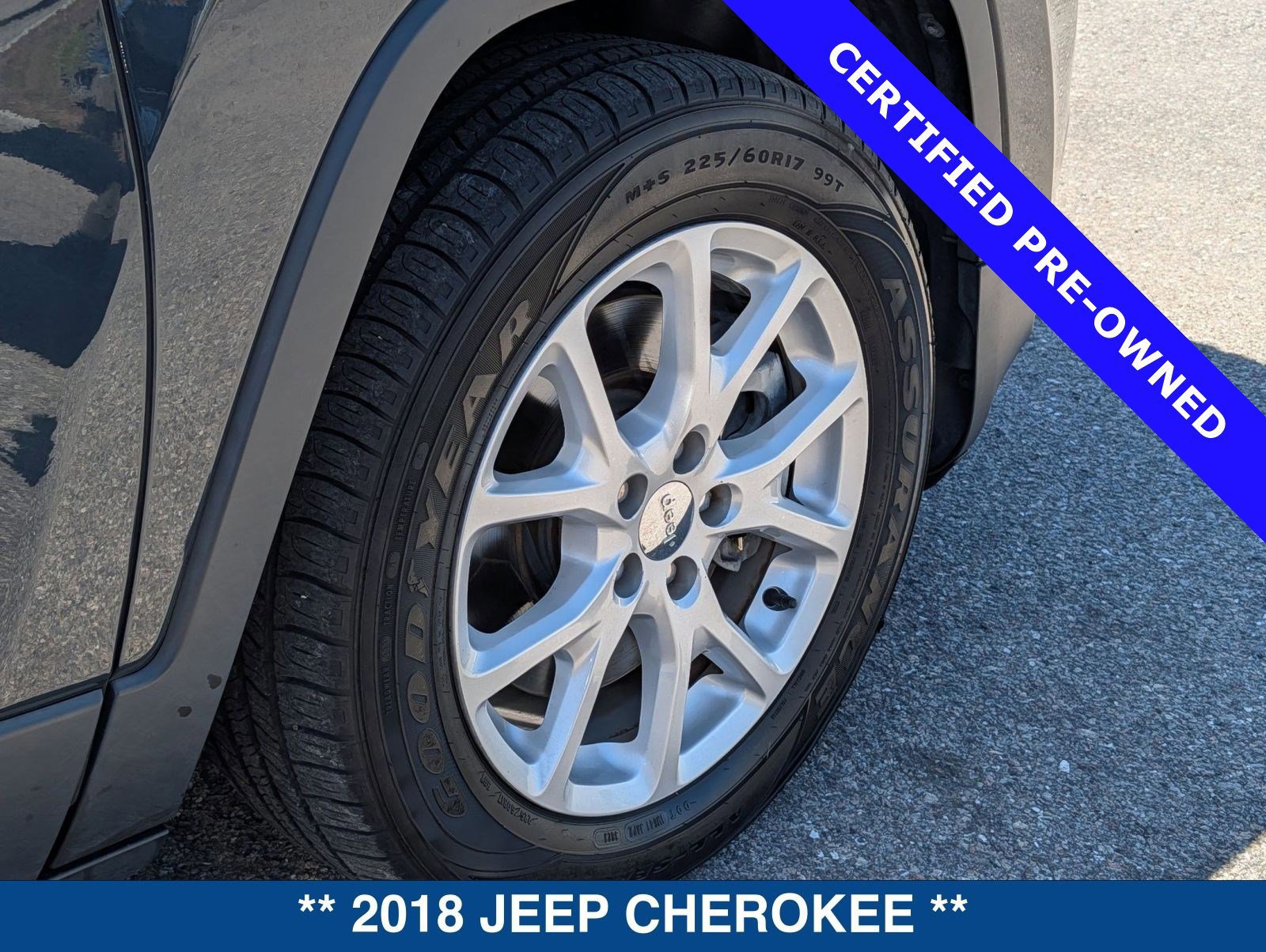 Used 2018 Jeep Cherokee Latitude Plus image 32
