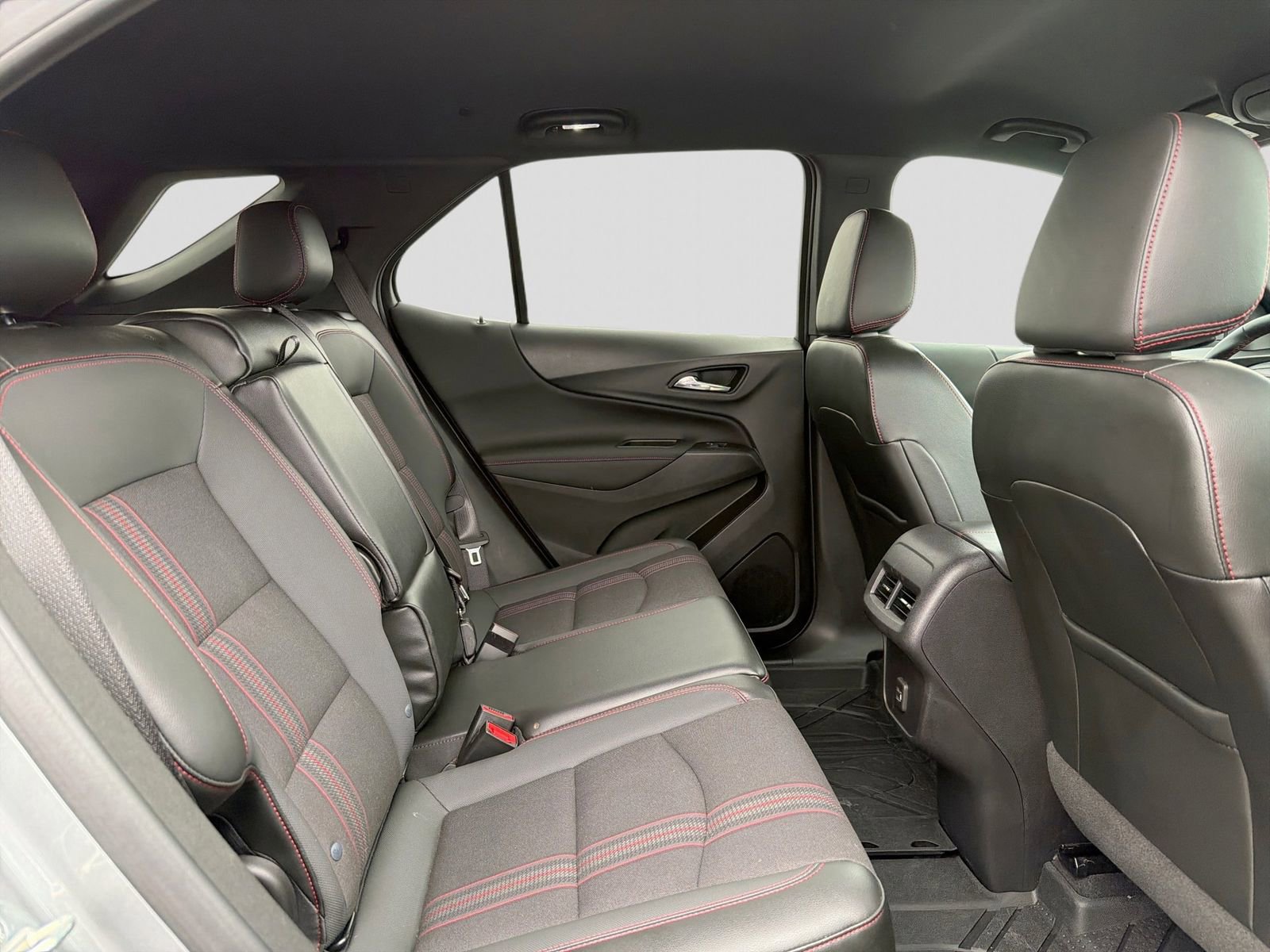 Used 2023 Chevrolet Equinox RS w/ LPO, Floor Liner Package AWD/4WD image 23