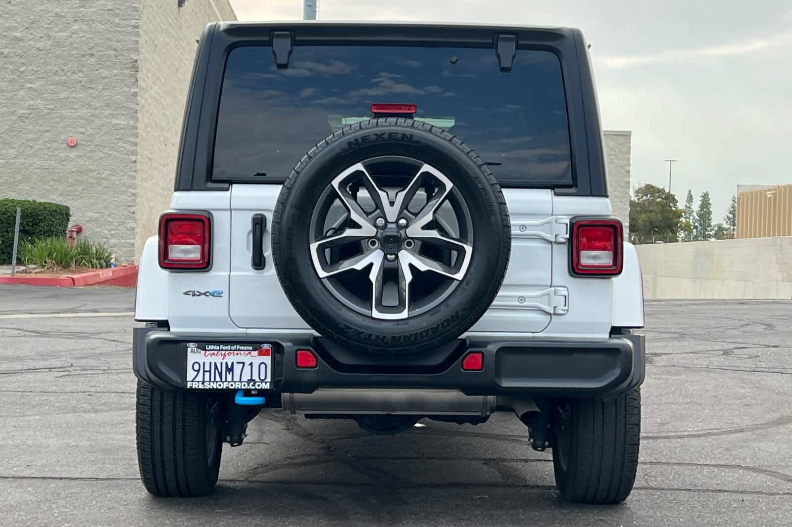 Used 2024 Jeep Wrangler Unlimited AWD/4WD image 8