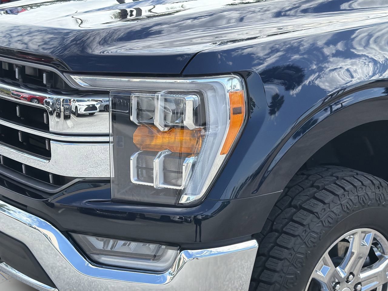 Certified 2023 Ford F150 Lariat w/ FX4 Off-Road Package AWD/4WD image 6