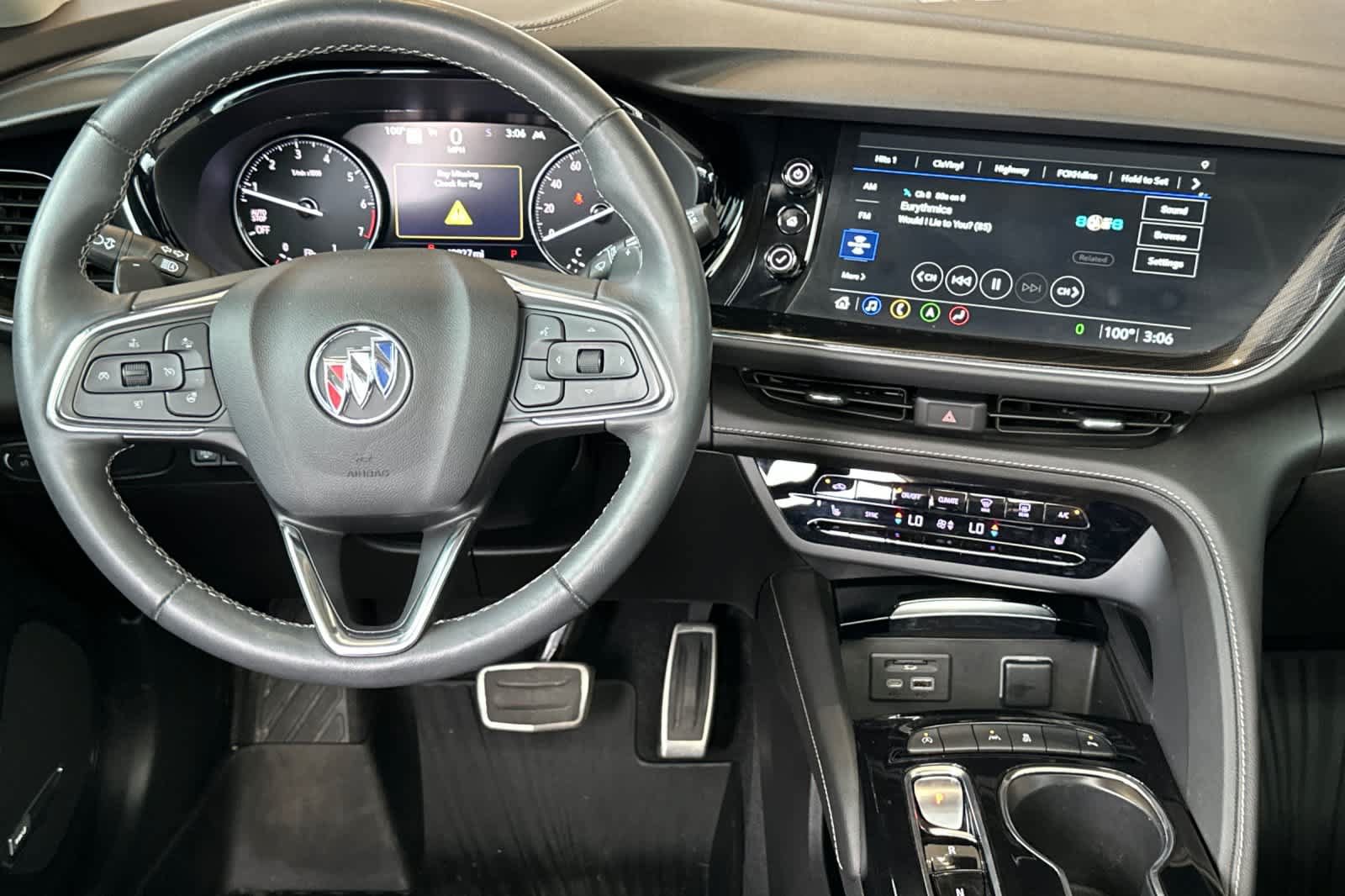 Used 2022 Buick Envision Essence w/ Technology Package I FWD image 14
