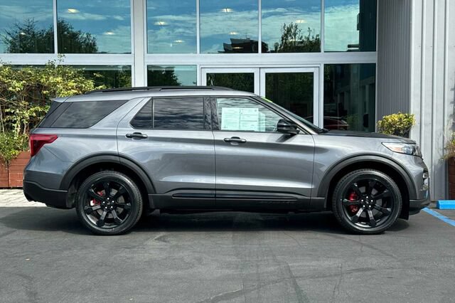Certified 2024 Ford Explorer ST w/ Equipment Group 401A AWD/4WD image 3