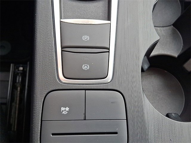 Certified 2022 Ford Escape SE w/ SE Sport Appearance Package image 24