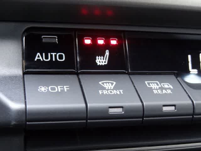 Used 2025 Toyota Camry SE w/ Convenience Package FWD image 27