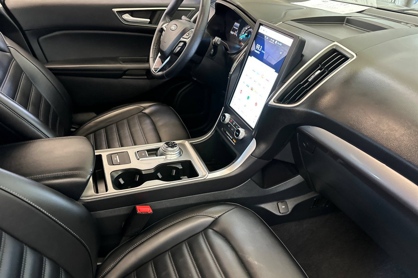 Certified 2024 Ford Edge SEL w/ Convenience Package AWD/4WD image 16