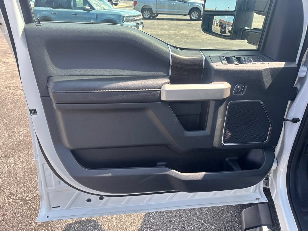 Certified 2022 Ford F250 Lariat w/ Lariat Ultimate Package AWD/4WD image 13