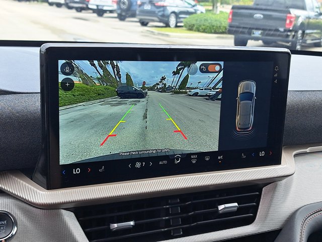 Certified 2025 Ford Explorer Active image 33