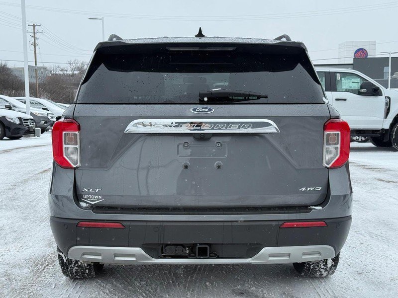 Certified 2023 Ford Explorer XLT w/ Equipment Group 202A image 3