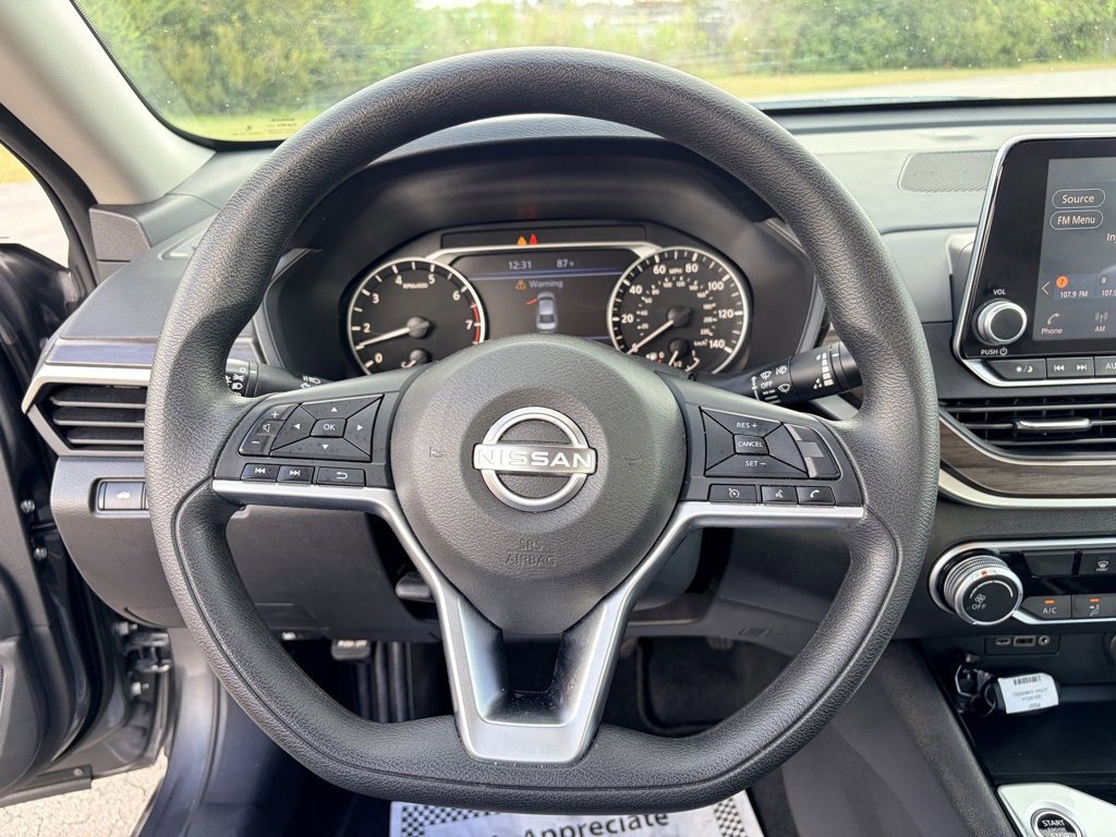 Used 2024 Nissan Altima 2.5 SV image 6