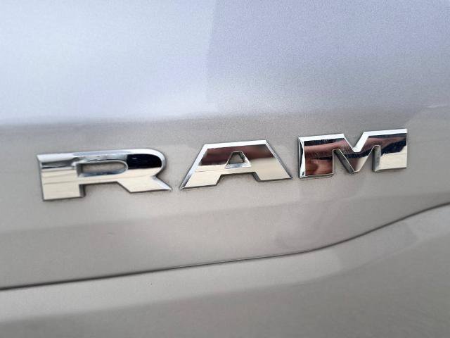 Used 2019 RAM 1500 Laramie AWD/4WD image 16