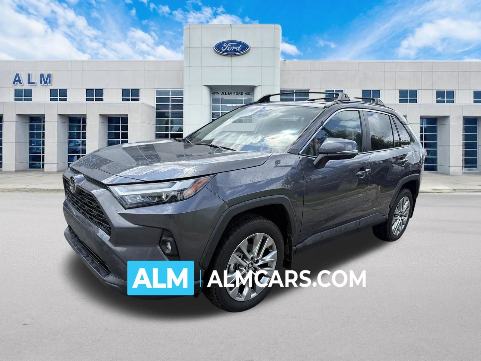Used 2024 Toyota RAV4 XLE Premium FWD image 1