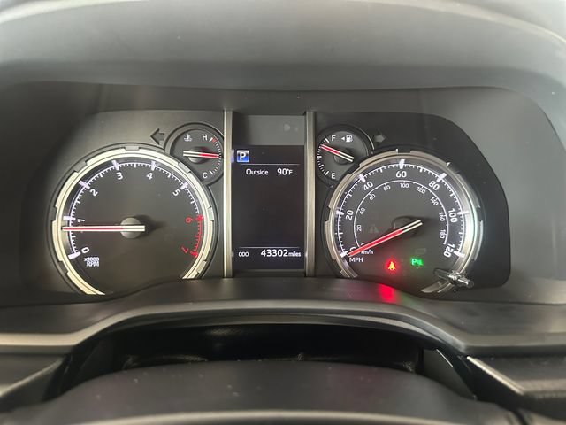 Used 2023 Toyota 4Runner Limited AWD/4WD image 14
