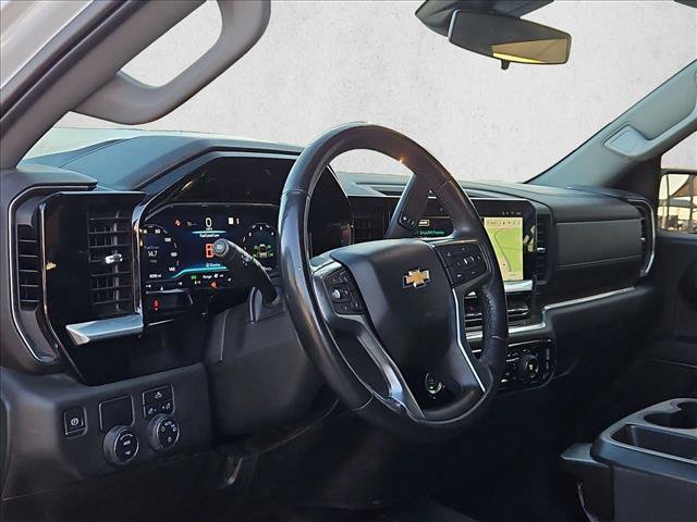 Used 2022 Chevrolet Silverado 1500 LT w/ Protection Package RWD image 9