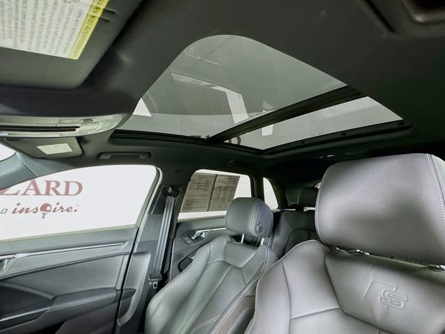 Used 2020 Audi Q3 2.0T Premium Plus w/ Premium Plus Package image 27