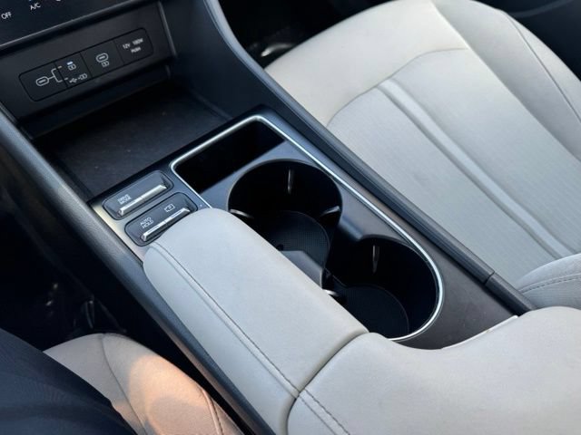 Used 2025 Hyundai Sonata SEL FWD image 27