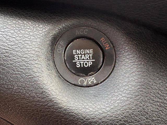 Used 2018 Jeep Cherokee Trailhawk AWD/4WD image 10