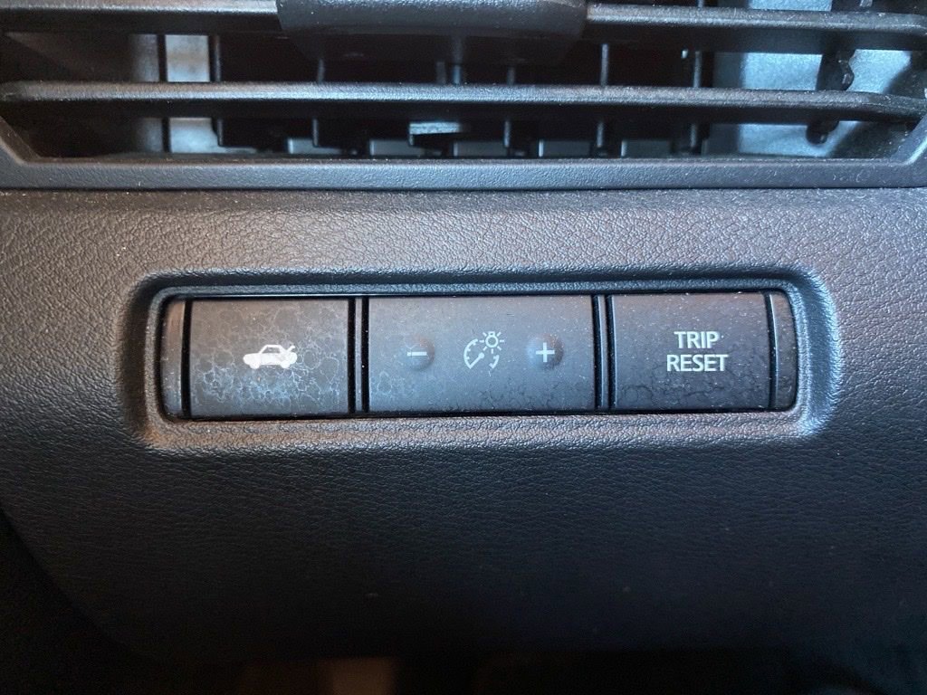 Used 2021 Nissan Altima 2.5 SR FWD image 25