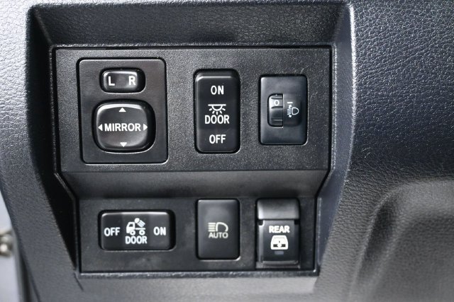 Used 2020 Toyota Tundra SR5 w/ SR5 Upgrade Package AWD/4WD image 22