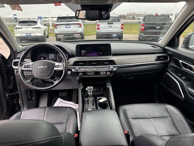 Used 2022 Kia Telluride EX image 31