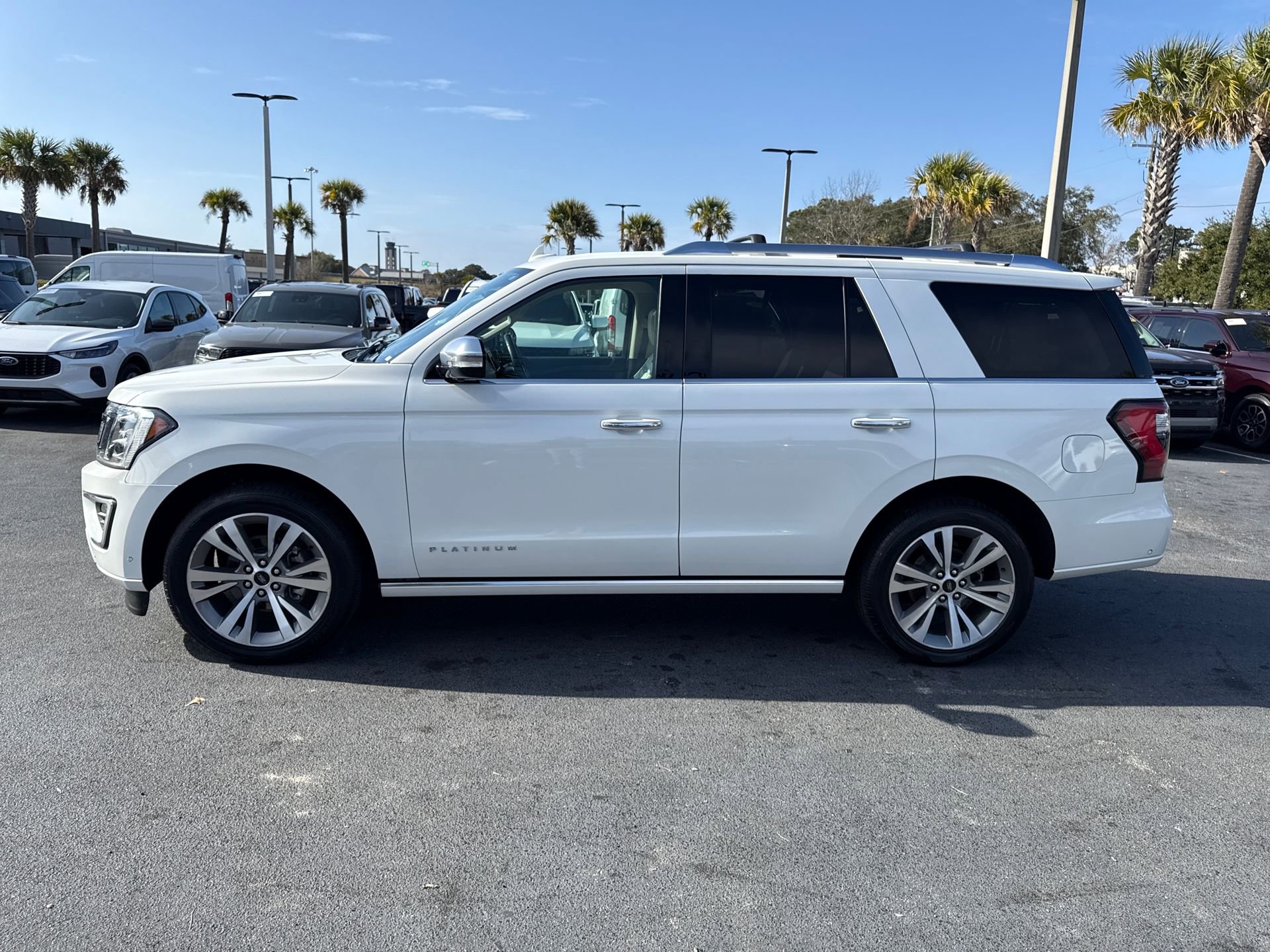 Certified 2020 Ford Expedition Platinum image 3