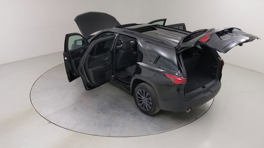 Used 2023 Chevrolet Traverse RS image 55