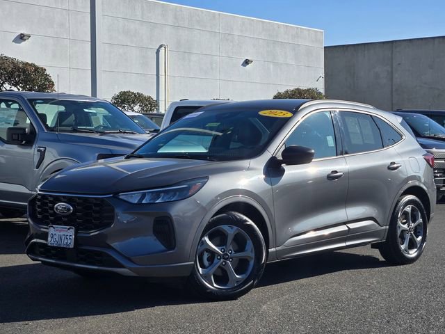 Certified 2023 Ford Escape ST-Line image 2