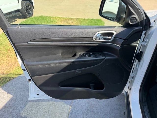 Used 2019 Jeep Grand Cherokee Limited w/ Luxury Group II AWD/4WD image 9