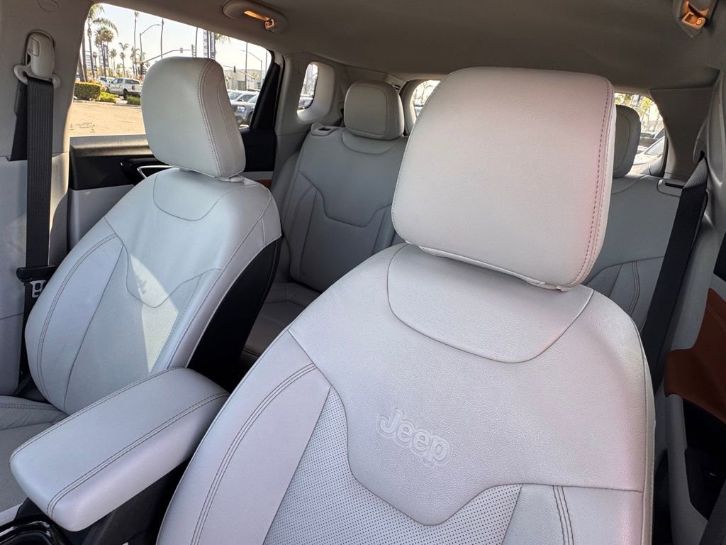 Used 2022 Jeep Compass Limited w/ Mopar Graphics Package image 19