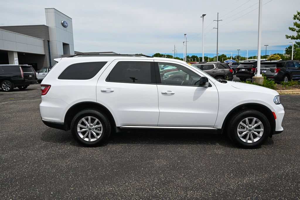 Used 2023 Dodge Durango SXT w/ Quick Order Package 2BK AWD/4WD image 3